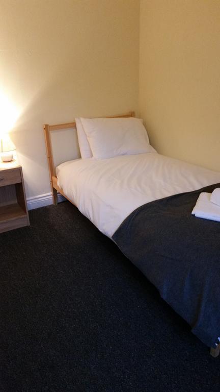 Livingston Ideal Commuter House Екстериор снимка