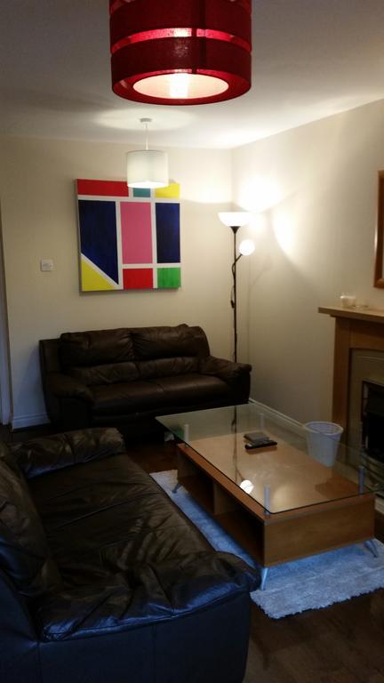 Livingston Ideal Commuter House Екстериор снимка
